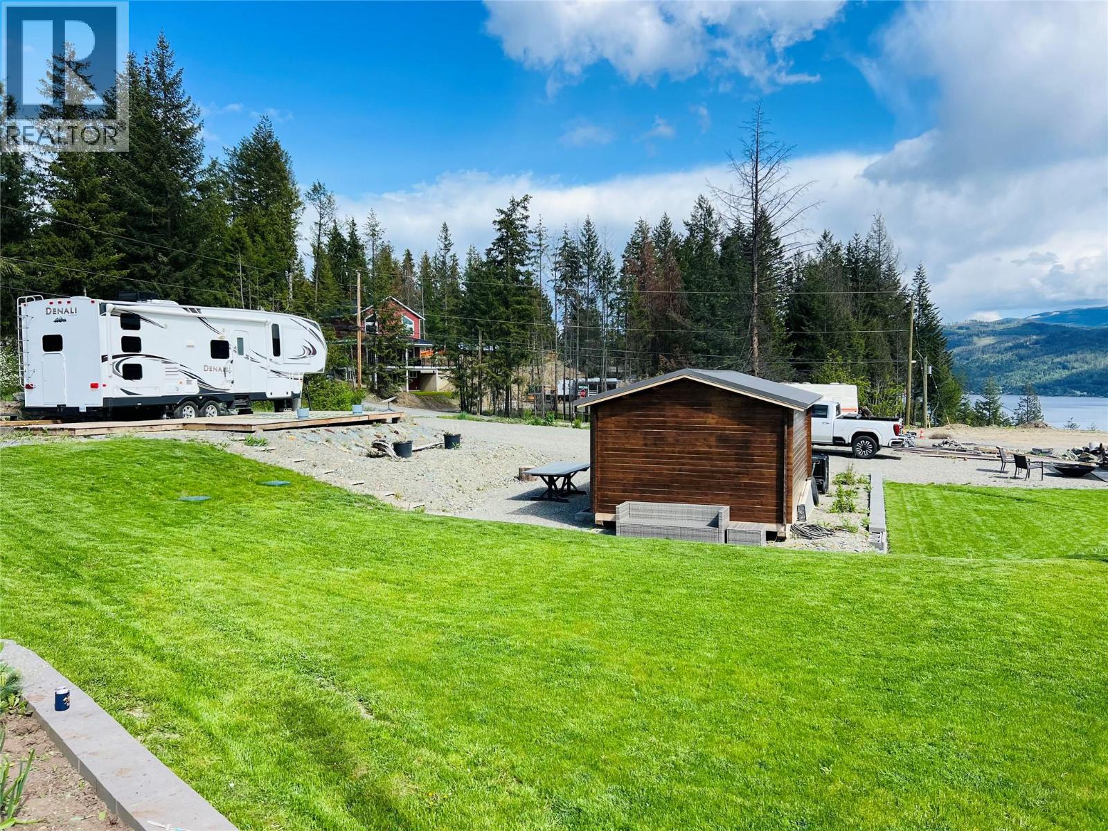 5230 Tallington Drive, Celista, British Columbia  V0E 1M6 - Photo 7 - 10348905