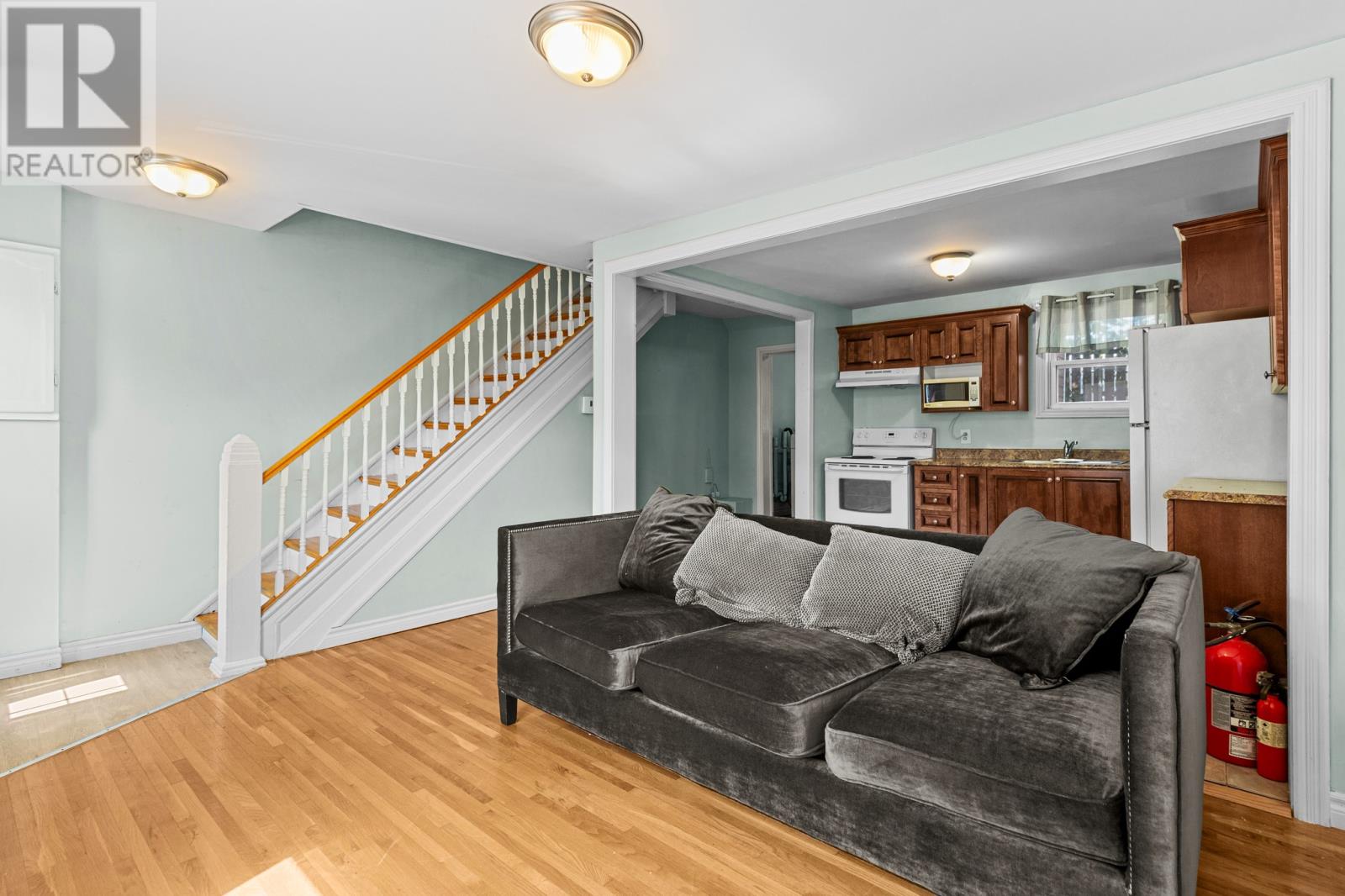 Property at 28 McFarlane Street image 4