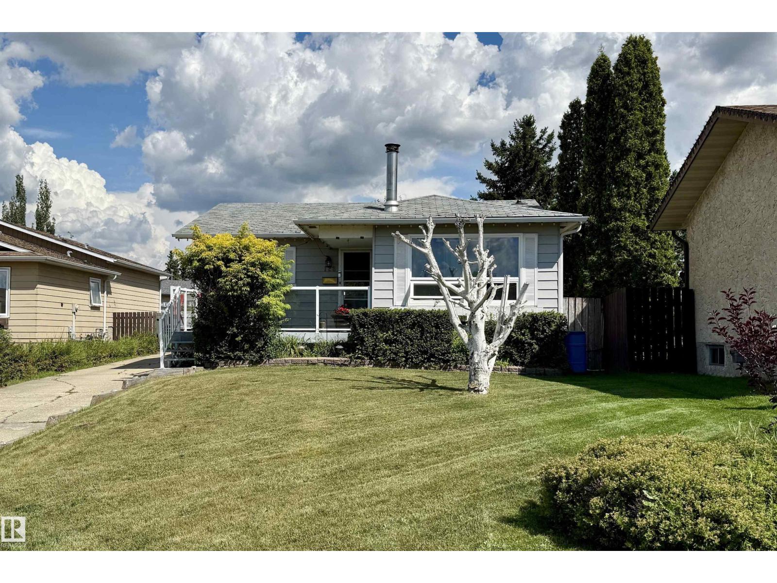 128 WARWICK RD NW, Edmonton, Alberta