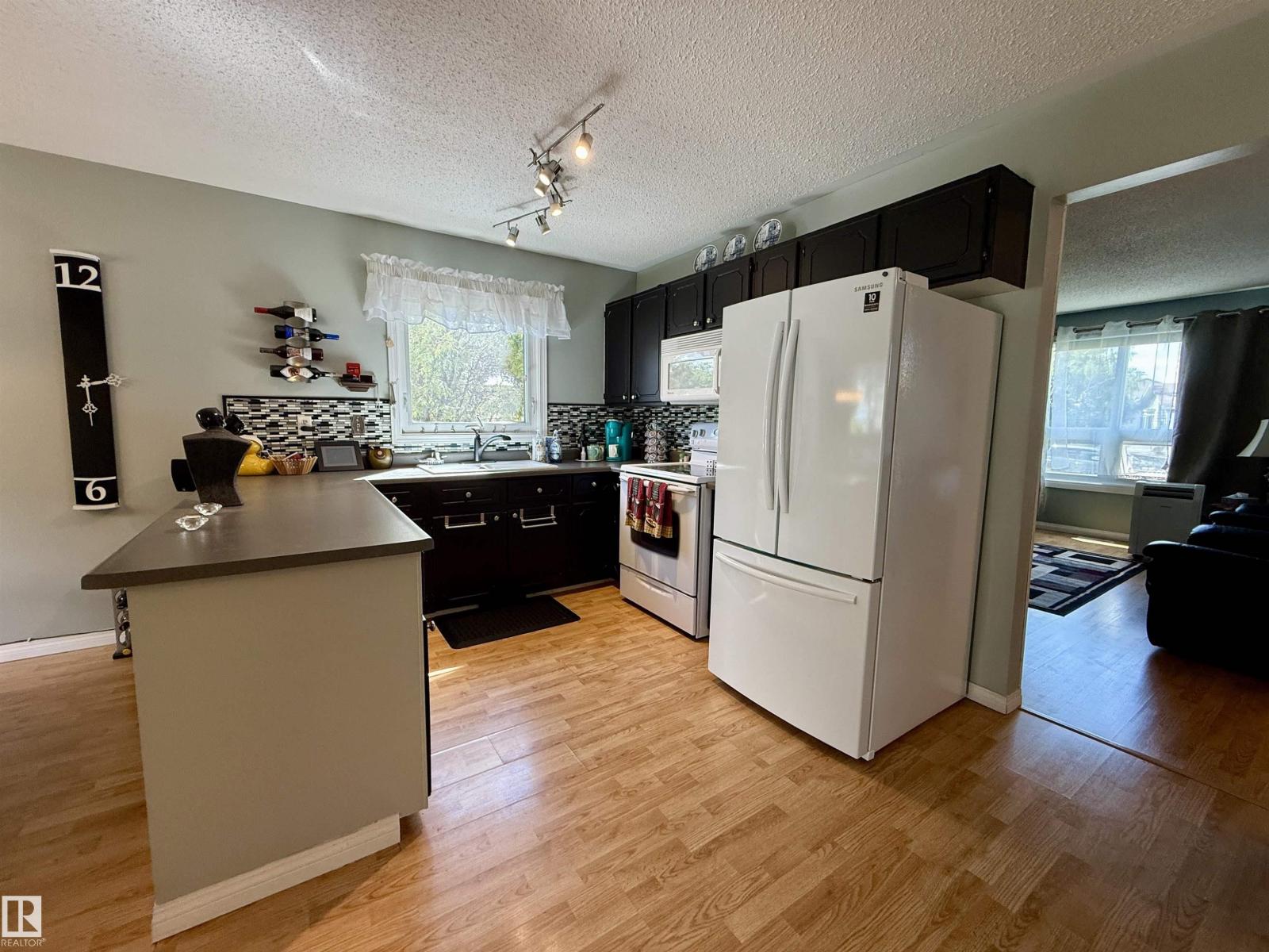 128 Warwick Rd Nw, Edmonton, Alberta  T5Y 4P8 - Photo 15 - E4451422