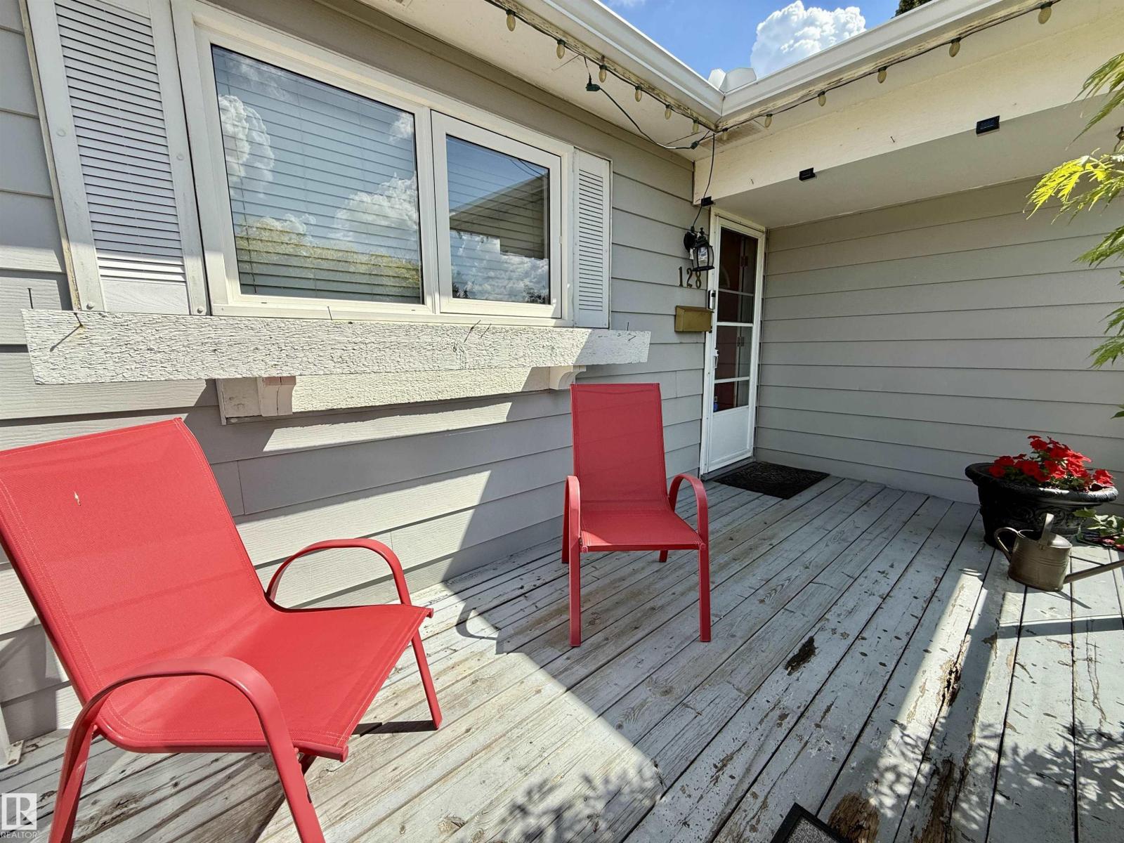 128 Warwick Rd Nw, Edmonton, Alberta  T5Y 4P8 - Photo 3 - E4451422