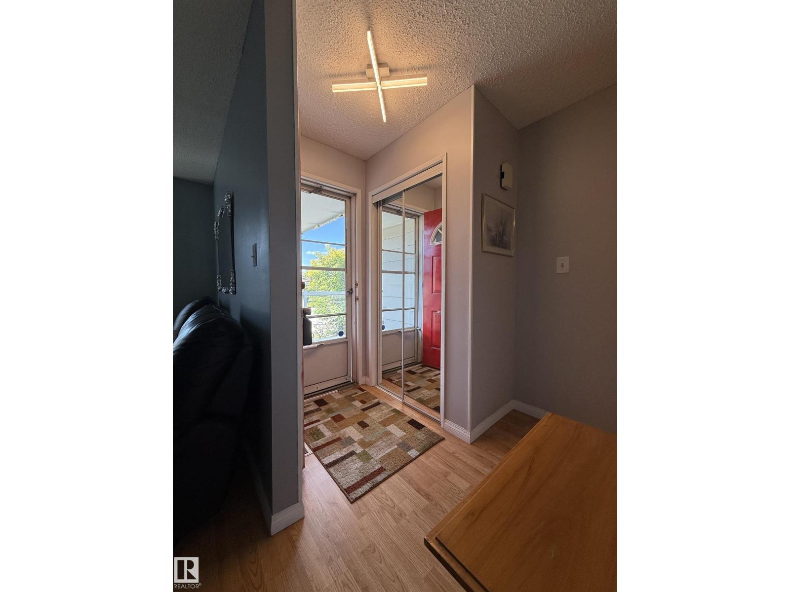 128 Warwick Rd Nw, Edmonton, Alberta  T5Y 4P8 - Photo 6 - E4451422