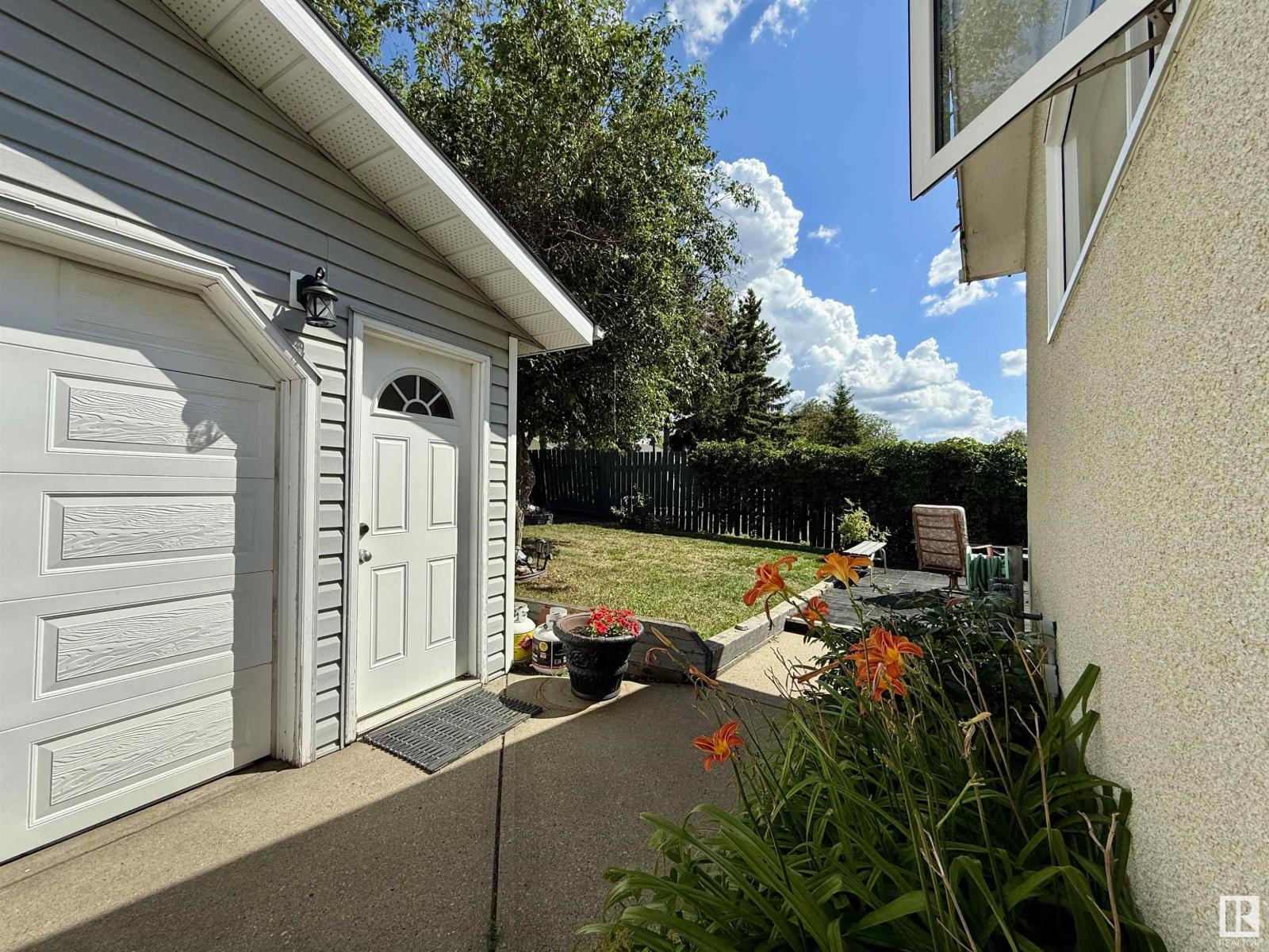 128 Warwick Rd Nw, Edmonton, Alberta  T5Y 4P8 - Photo 67 - E4451422