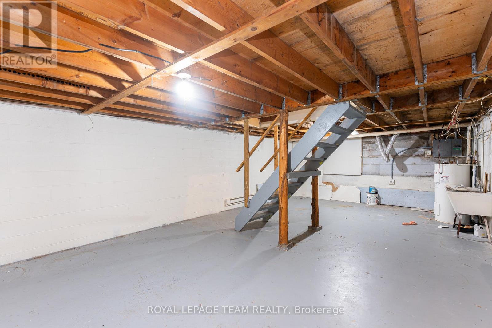 32 - 258 Queen Mary Road, Kingston, Ontario  K7M 2B2 - Photo 34 - X12327919