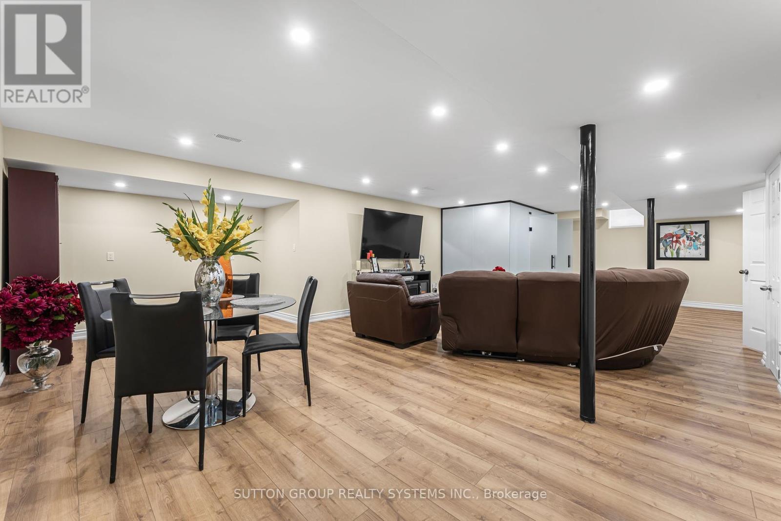 8424 Mulberry Drive, Niagara Falls (Brown), Ontario  L2H 0K4 - Photo 46 - X12327841