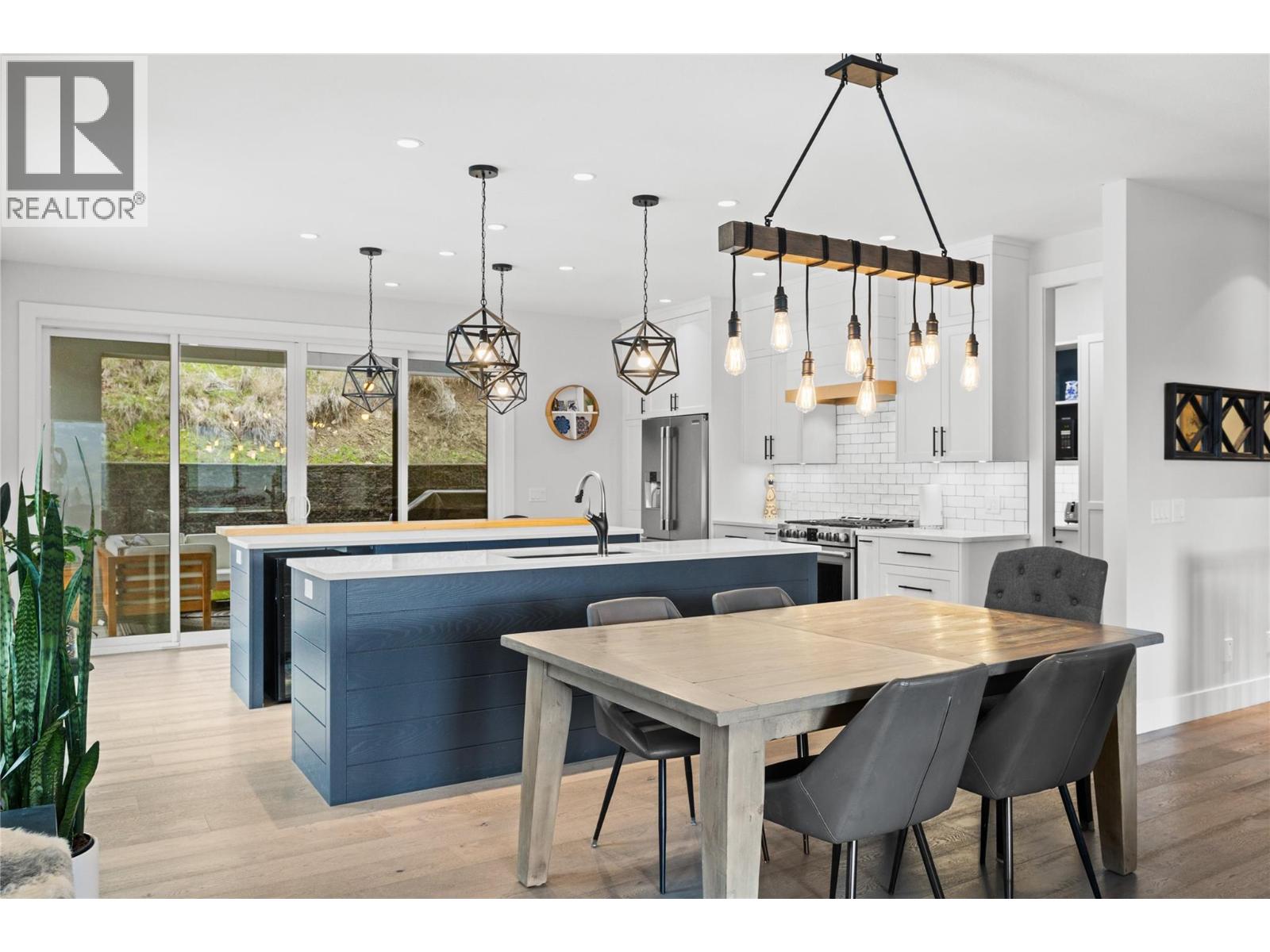876 Boynton Place Kelowna Photo 4