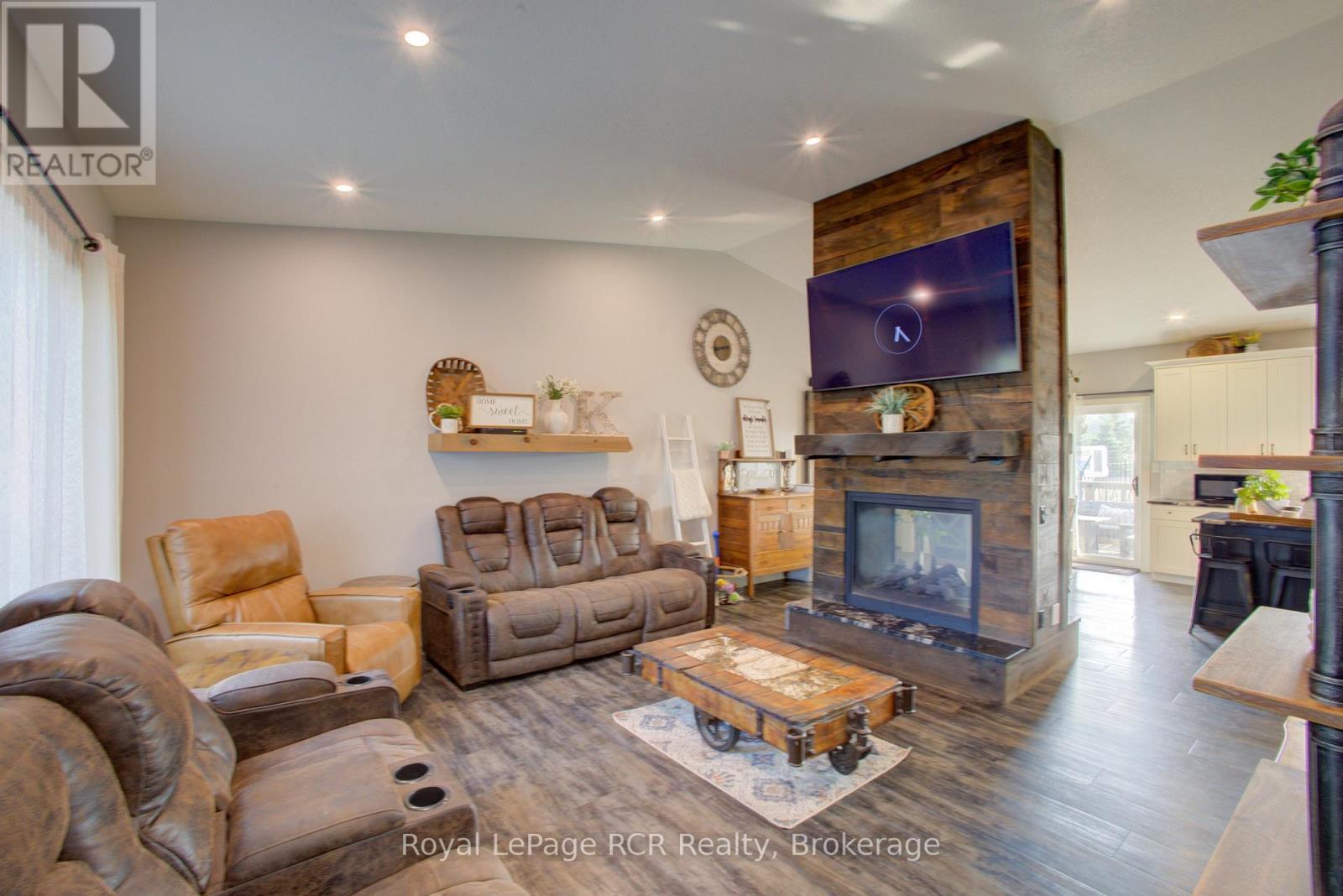 9624 O'dwyers Road, Minto, Ontario  N0G 2L1 - Photo 5 - X12327961