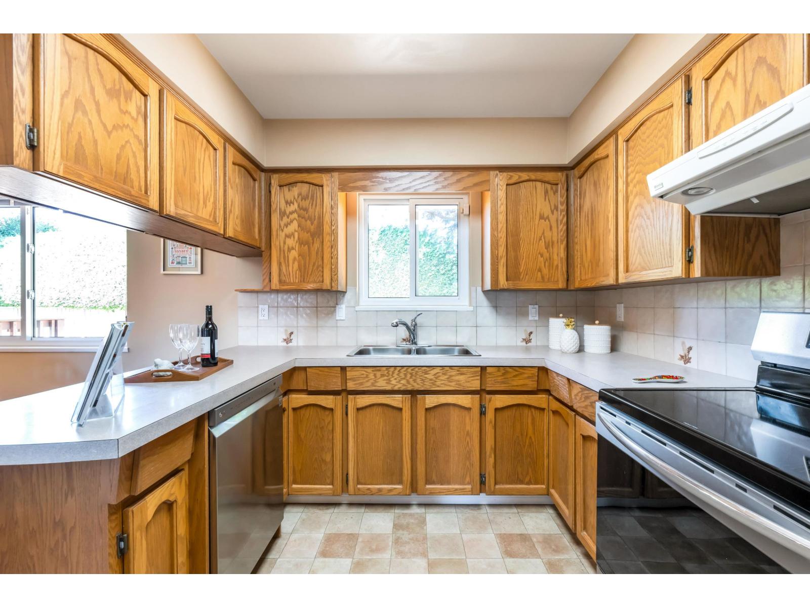 7654 Carnaby Place, Delta, British Columbia  V4C 7X2 - Photo 8 - R3033236