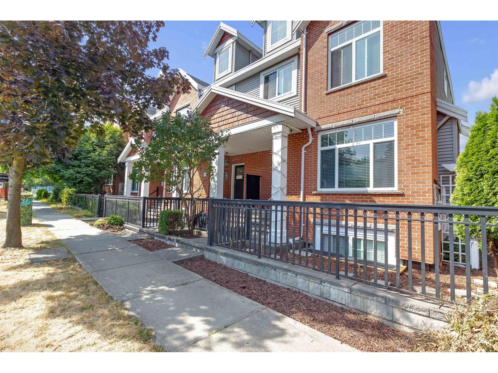 13971 64 Avenue, Surrey, British Columbia  V3W 1Y7 - Photo 2 - R3033193