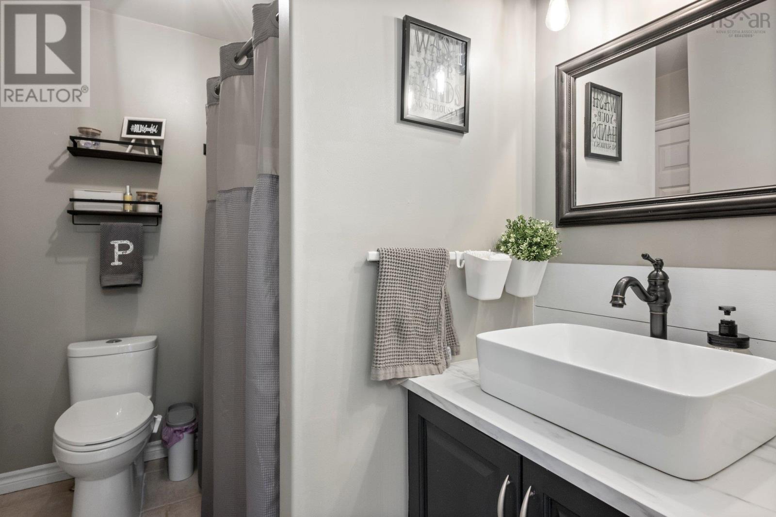 60 Sea Spray Dr, Eastern Passage, Nova Scotia  B3G 1S6 - Photo 35 - 202510339