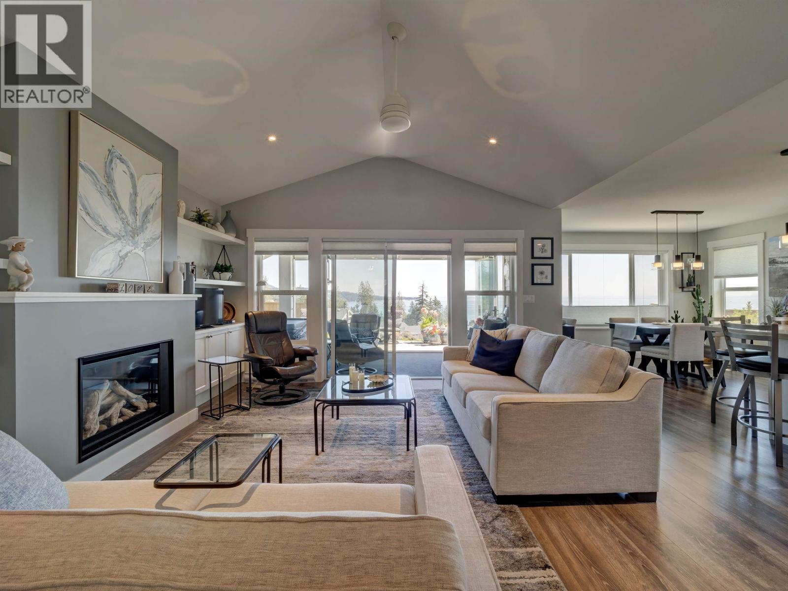 5634 Kingbird Crescent, Sechelt, British Columbia  V7Z 0S4 - Photo 5 - R3032827