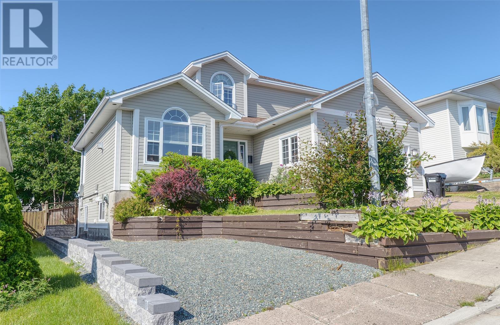 Property at 60 Duntara Crescent image 2