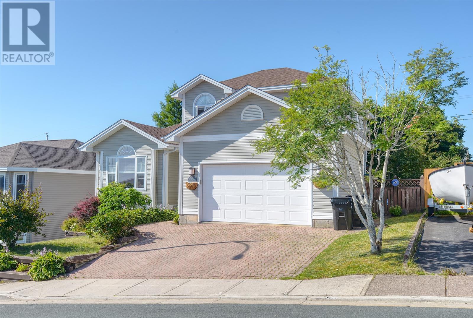 Property at 60 Duntara Crescent image 3