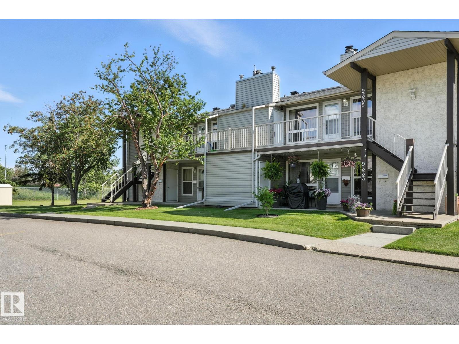 Property at 9335 172 ST NW image 2