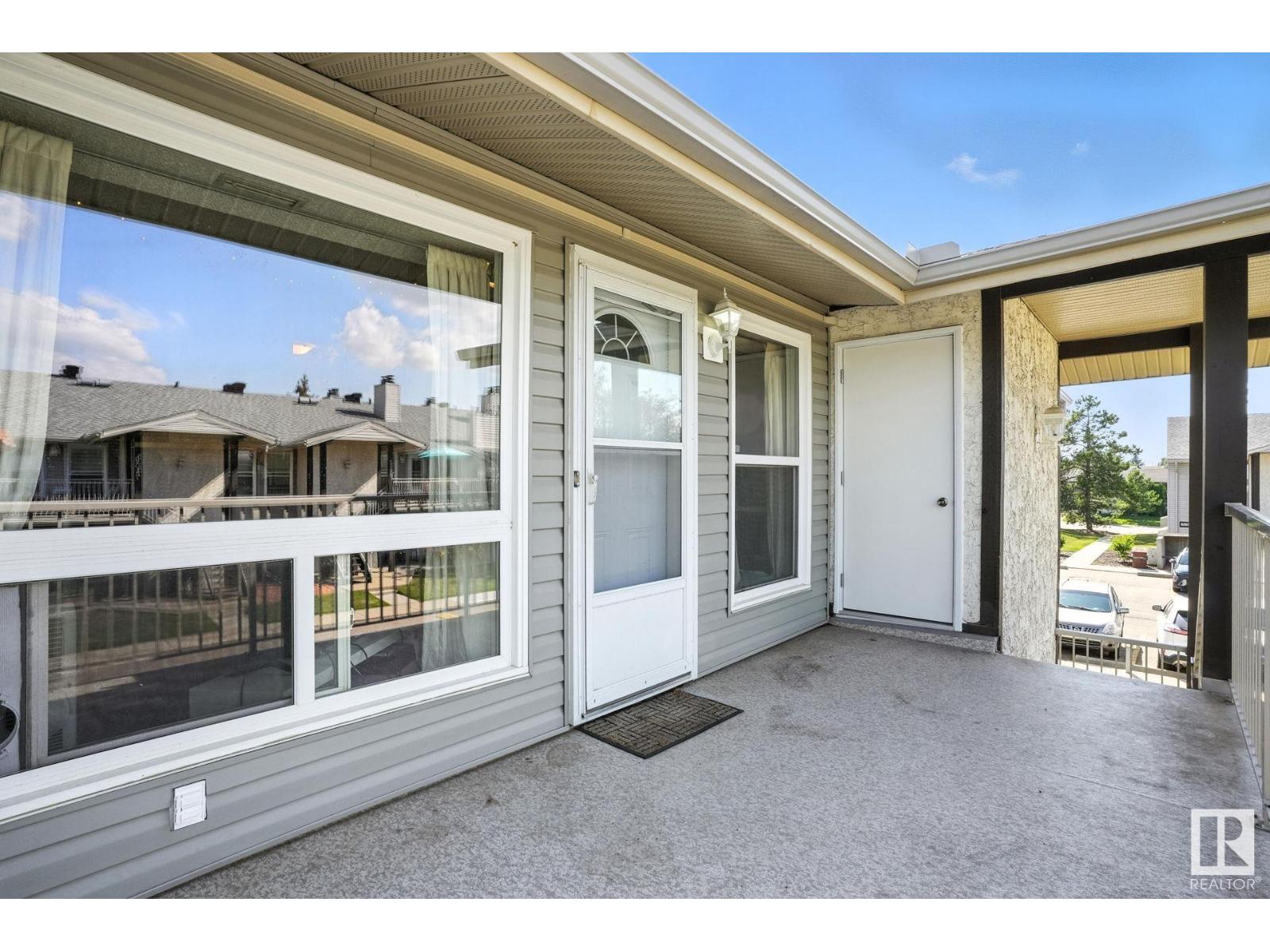 Property at 9335 172 ST NW image 4