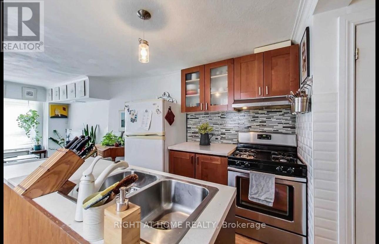 50 Shirley Street W, Toronto, Ontario  M6K 1T1 - Photo 7 - C12327997