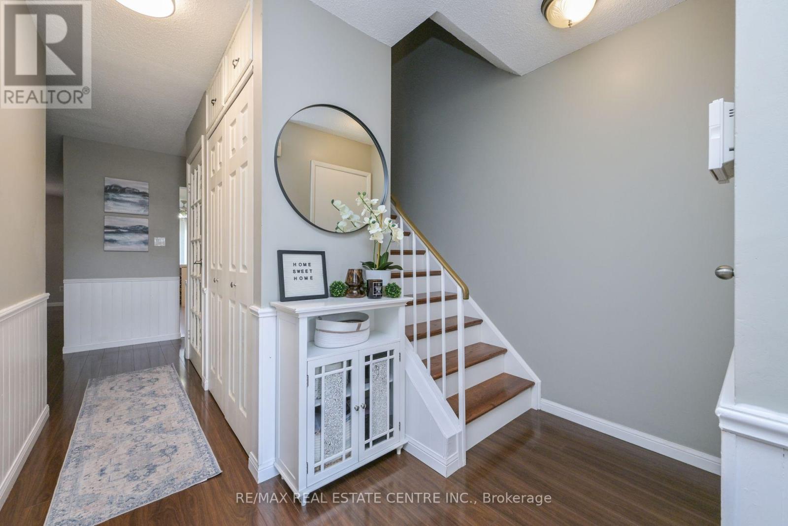 Property at 530 SALISBURY STREET image 5