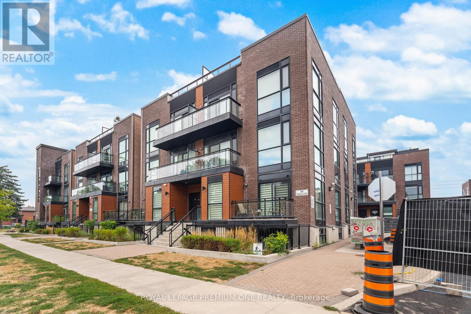 Property at #702 - 48 COLES AVENUE image 4