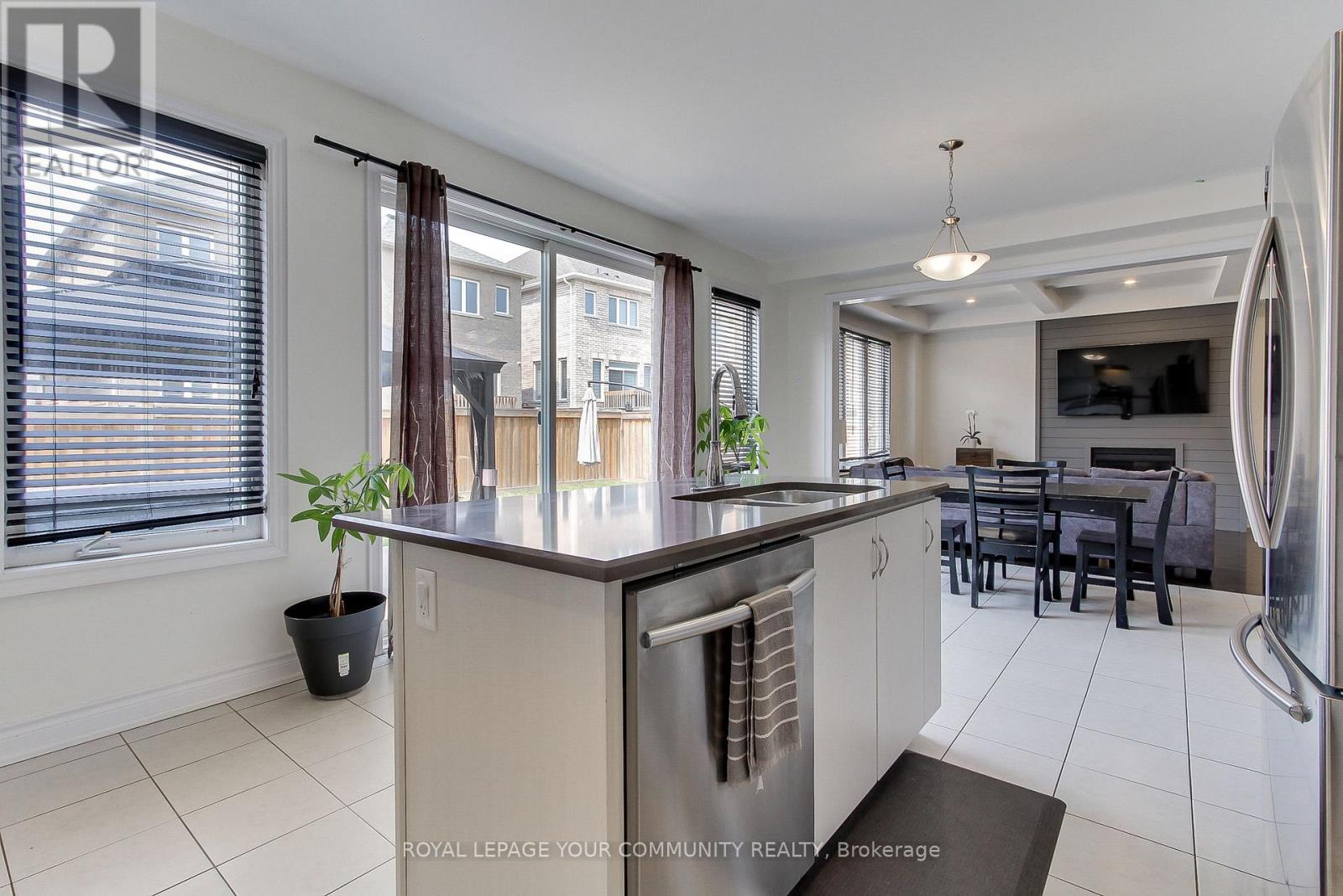 26 Hodgson Road N, Bradford West Gwillimbury, Ontario  L3Z 0V4 - Photo 17 - N12328011