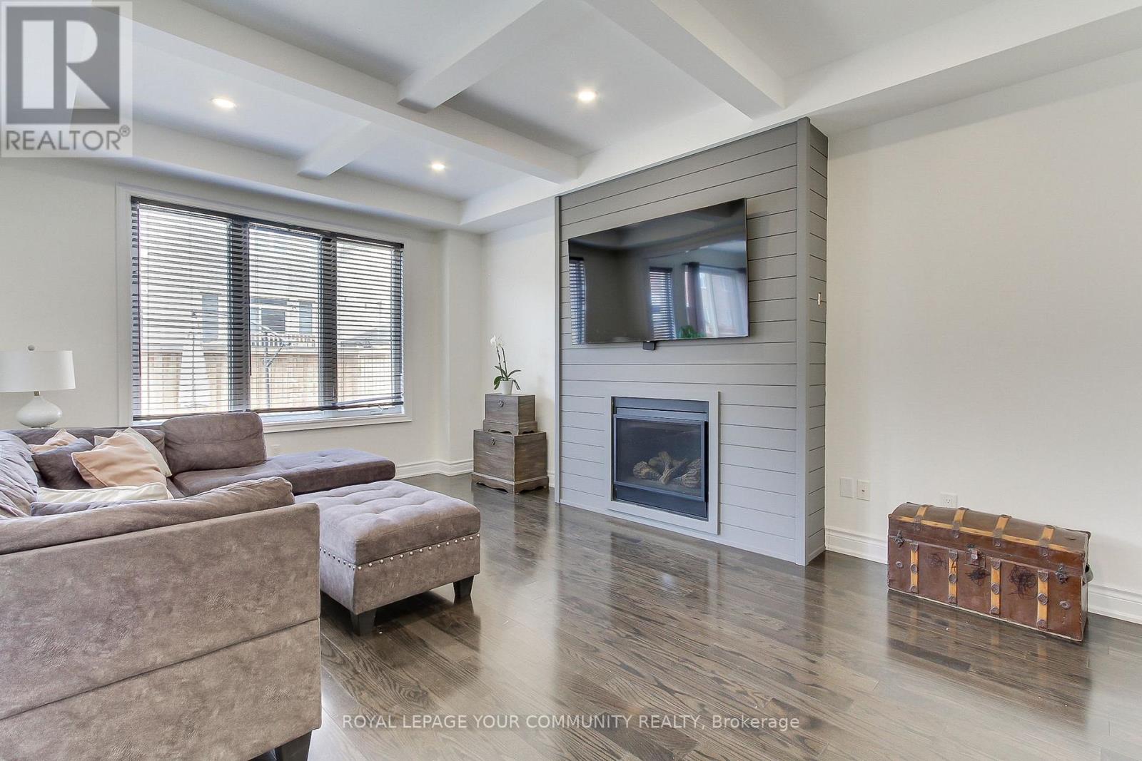 26 Hodgson Road N, Bradford West Gwillimbury, Ontario  L3Z 0V4 - Photo 20 - N12328011