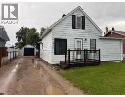 306 3 Street W, Foremost, Ca