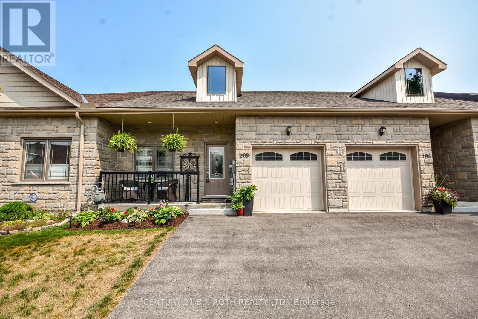 202 Lucy Lane, Orillia, Ontario  L3V 0G3 - Photo 3 - S12327918