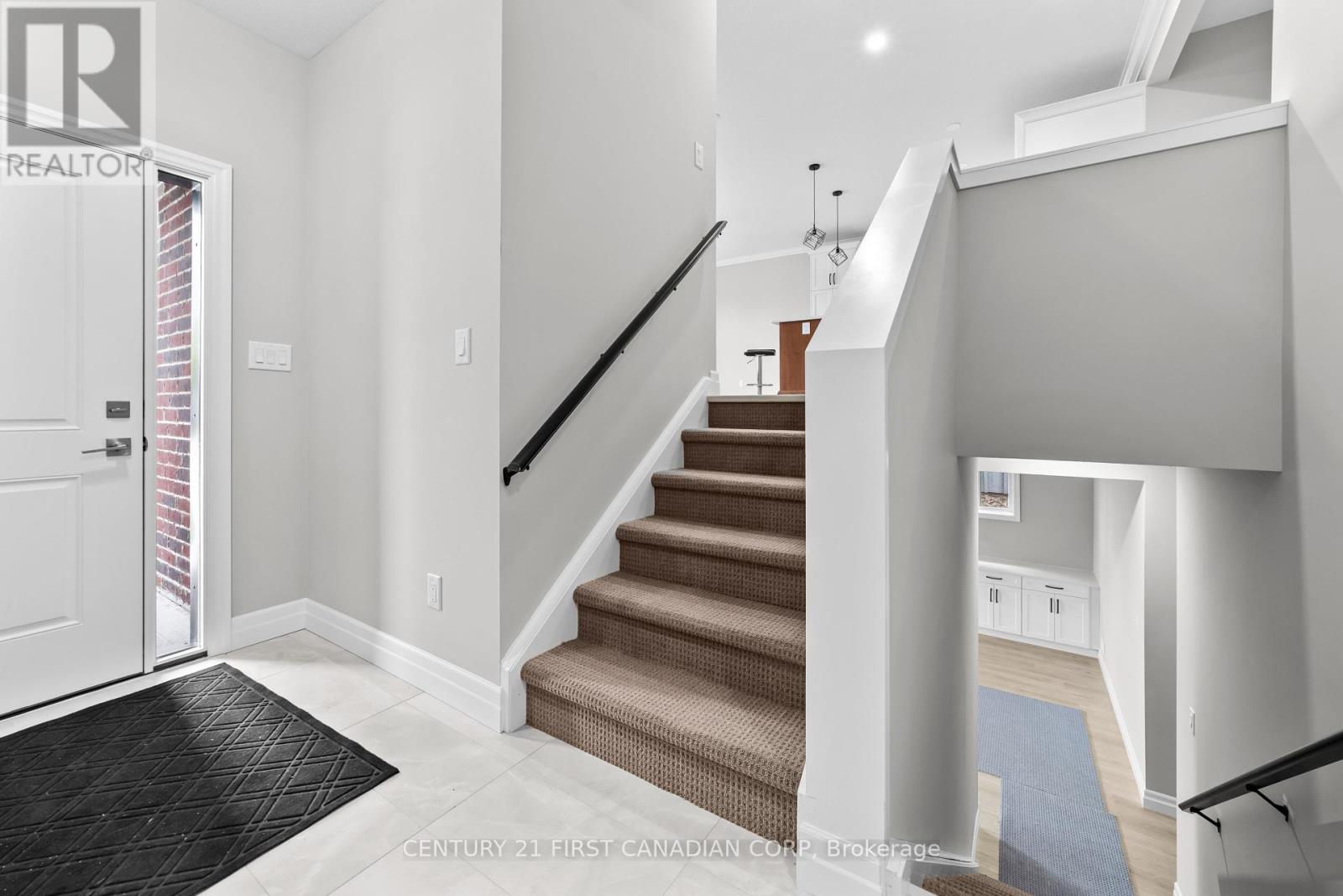 134 King Street, Lambton Shores, Ontario  N0M 2L0 - Photo 20 - X12328071