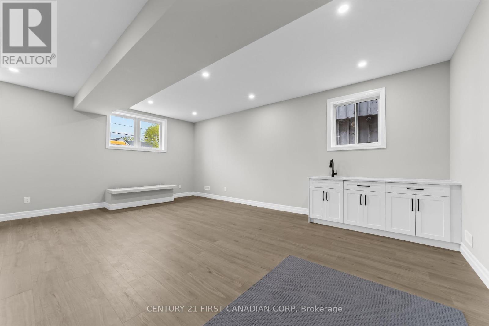 134 King Street, Lambton Shores, Ontario  N0M 2L0 - Photo 34 - X12328071