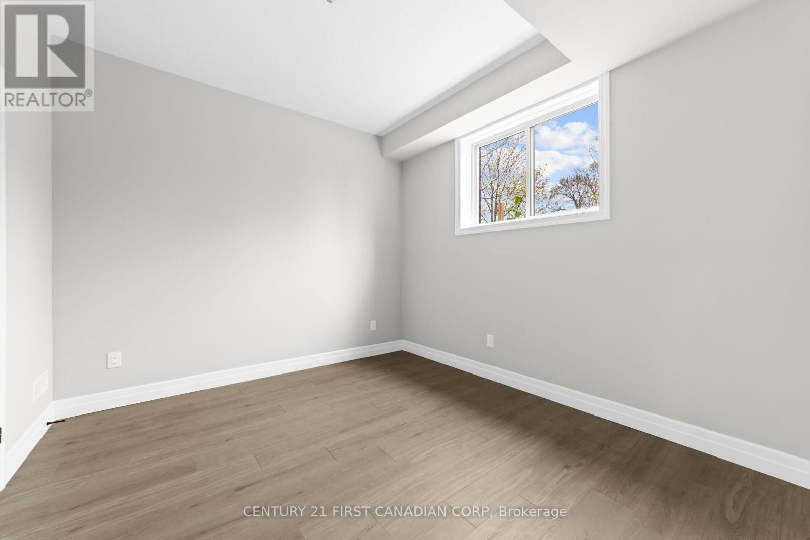 134 King Street, Lambton Shores, Ontario  N0M 2L0 - Photo 43 - X12328071