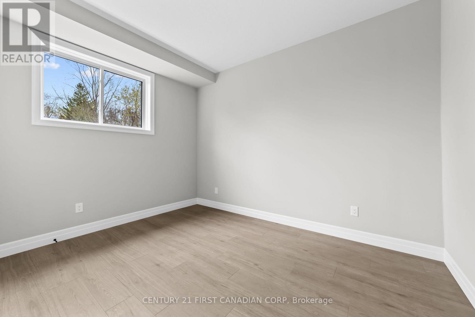 134 King Street, Lambton Shores, Ontario  N0M 2L0 - Photo 44 - X12328071