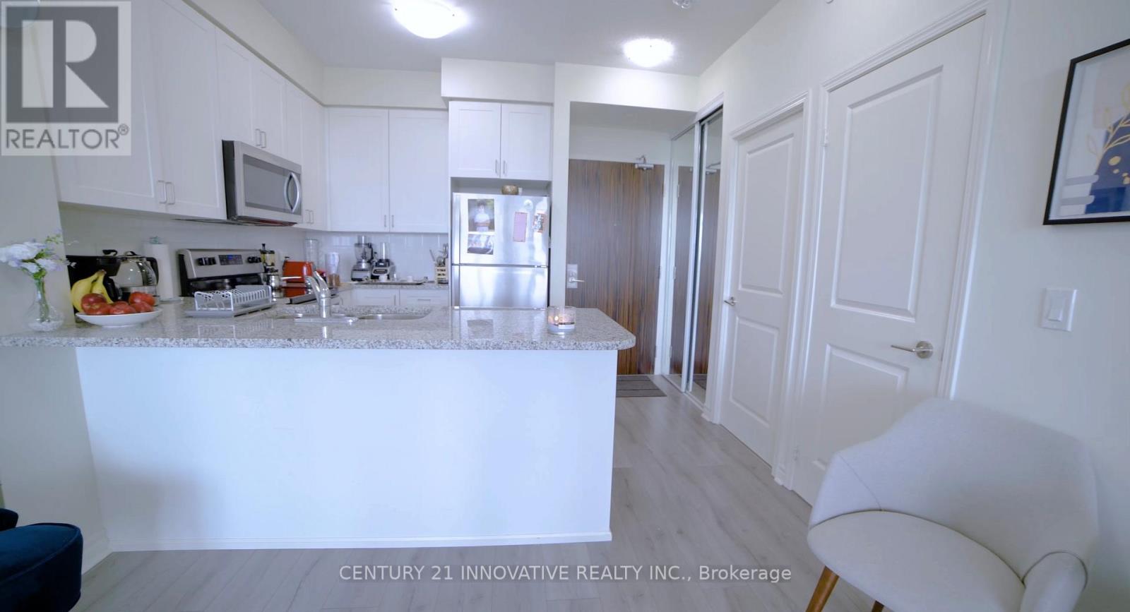 1803 - 349 Rathburn Road, Mississauga, Ontario  L5B 0G9 - Photo 12 - W12327862