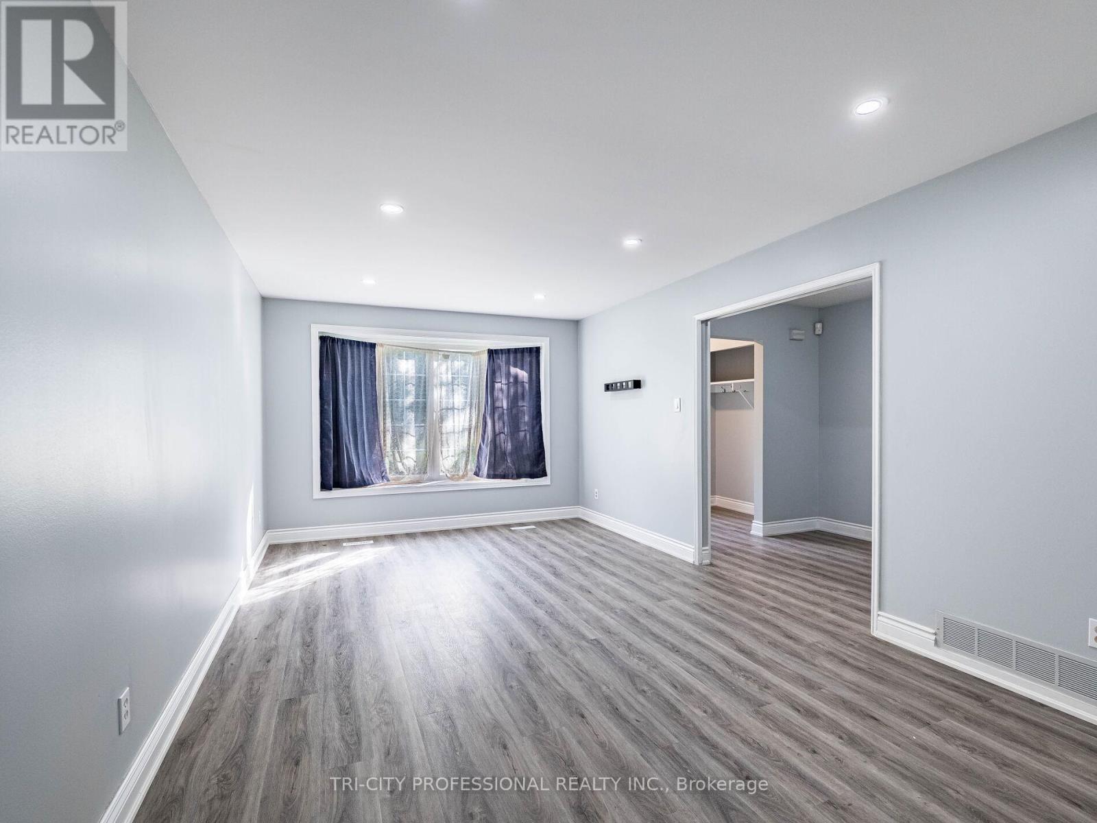 172 Mountainview Road S, Halton Hills, Ontario  L7G 4K7 - Photo 15 - W12328009