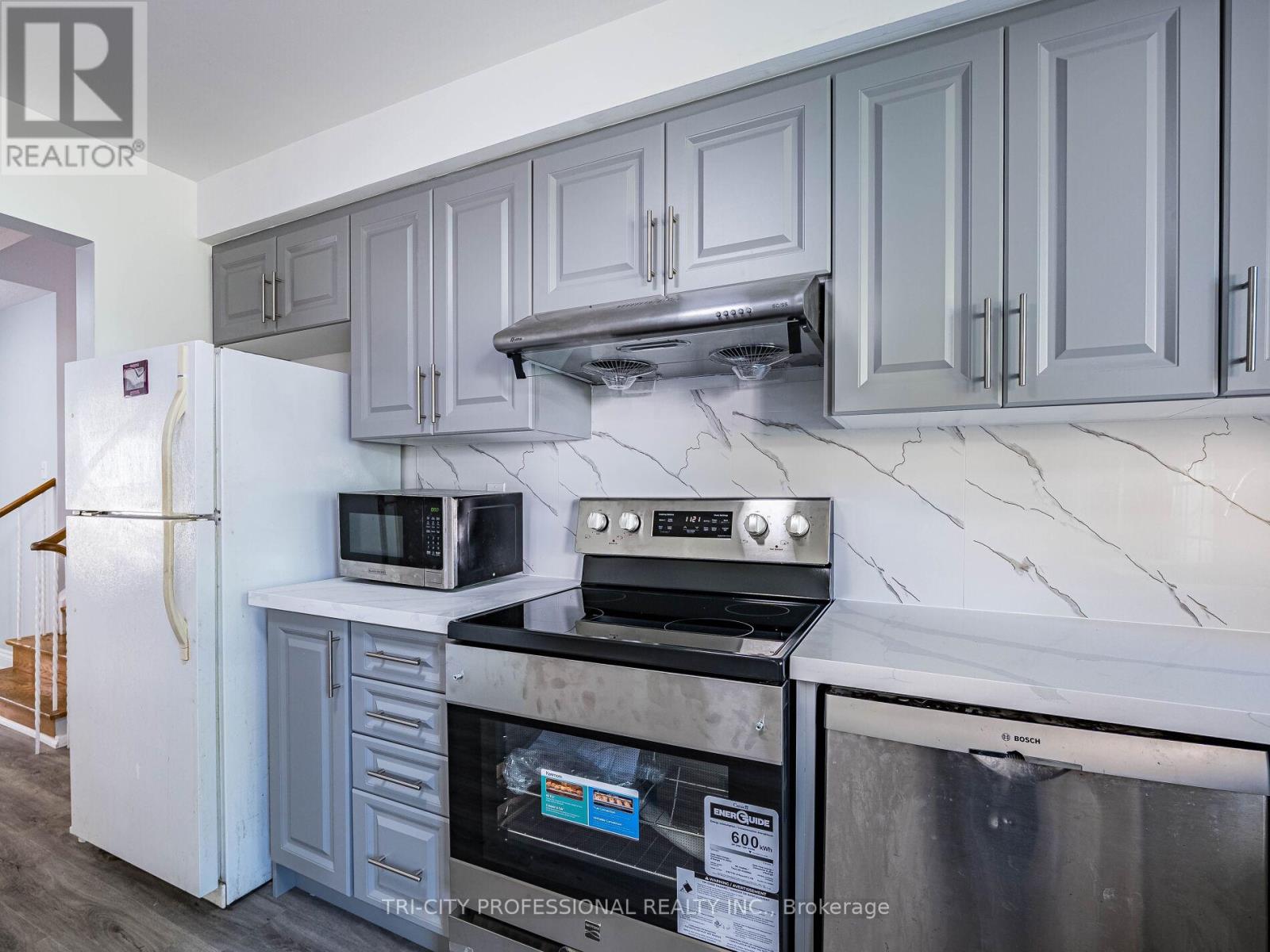 172 Mountainview Road S, Halton Hills, Ontario  L7G 4K7 - Photo 18 - W12328009
