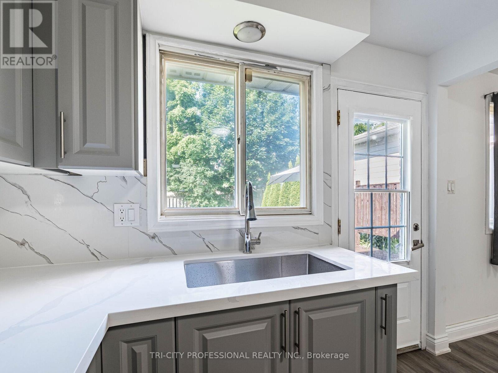 172 Mountainview Road S, Halton Hills, Ontario  L7G 4K7 - Photo 22 - W12328009