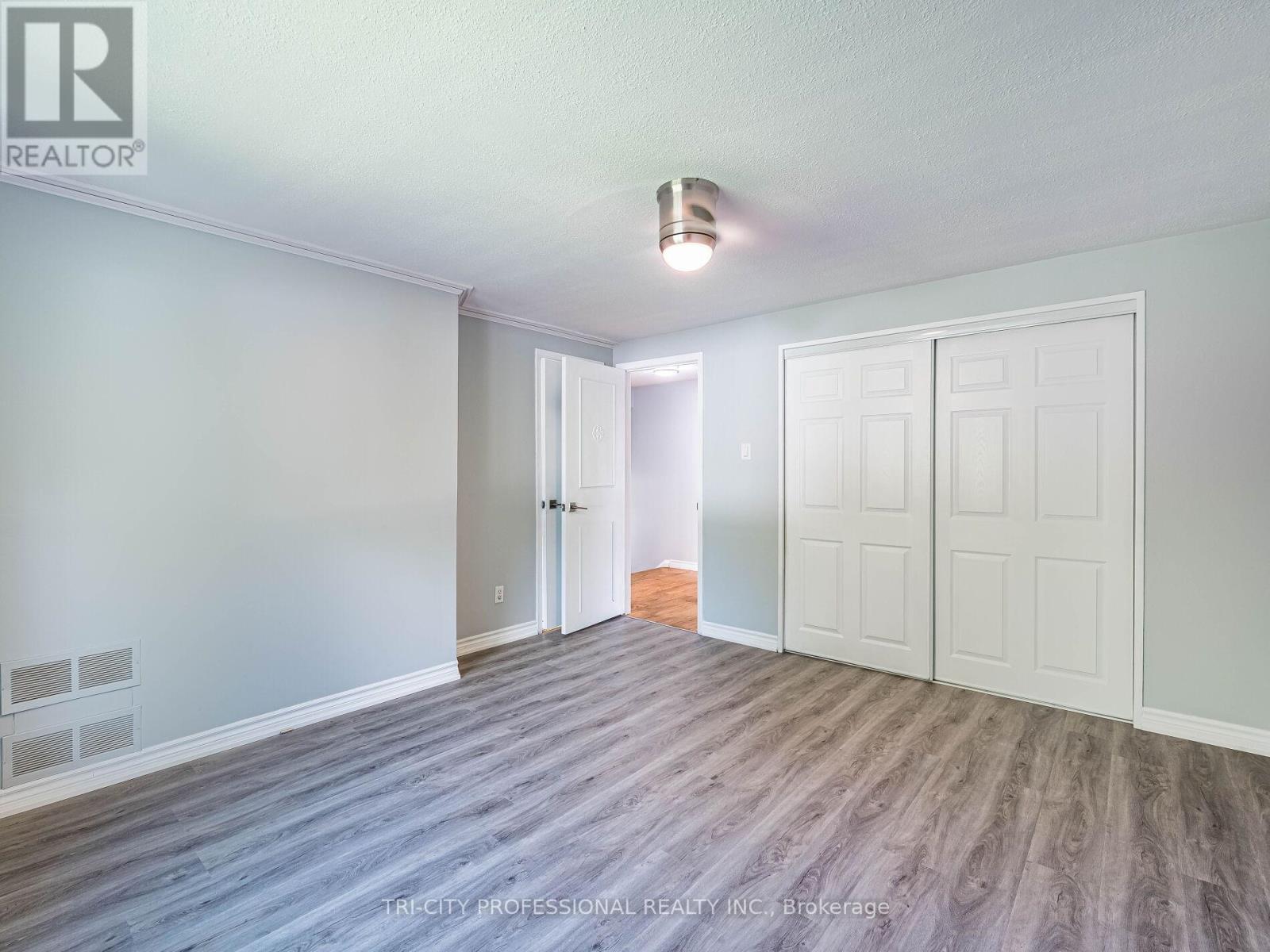 172 Mountainview Road S, Halton Hills, Ontario  L7G 4K7 - Photo 32 - W12328009