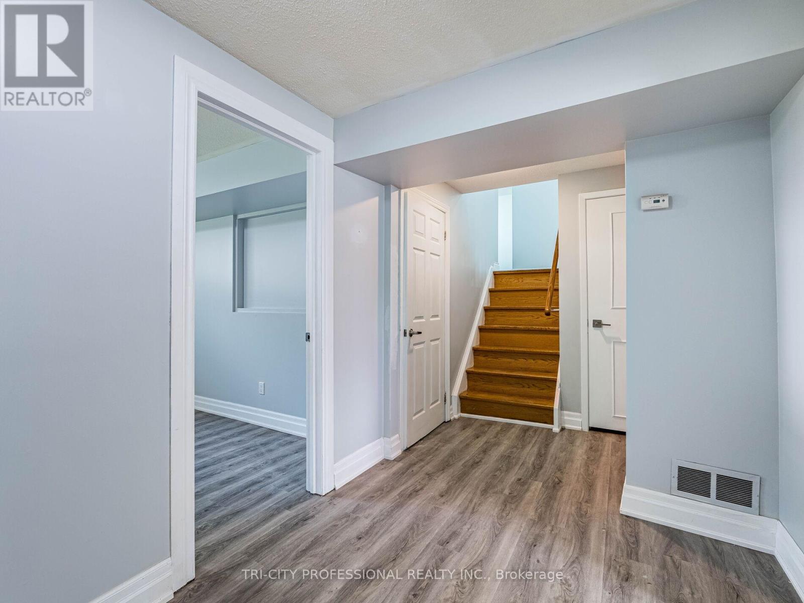 172 Mountainview Road S, Halton Hills, Ontario  L7G 4K7 - Photo 37 - W12328009
