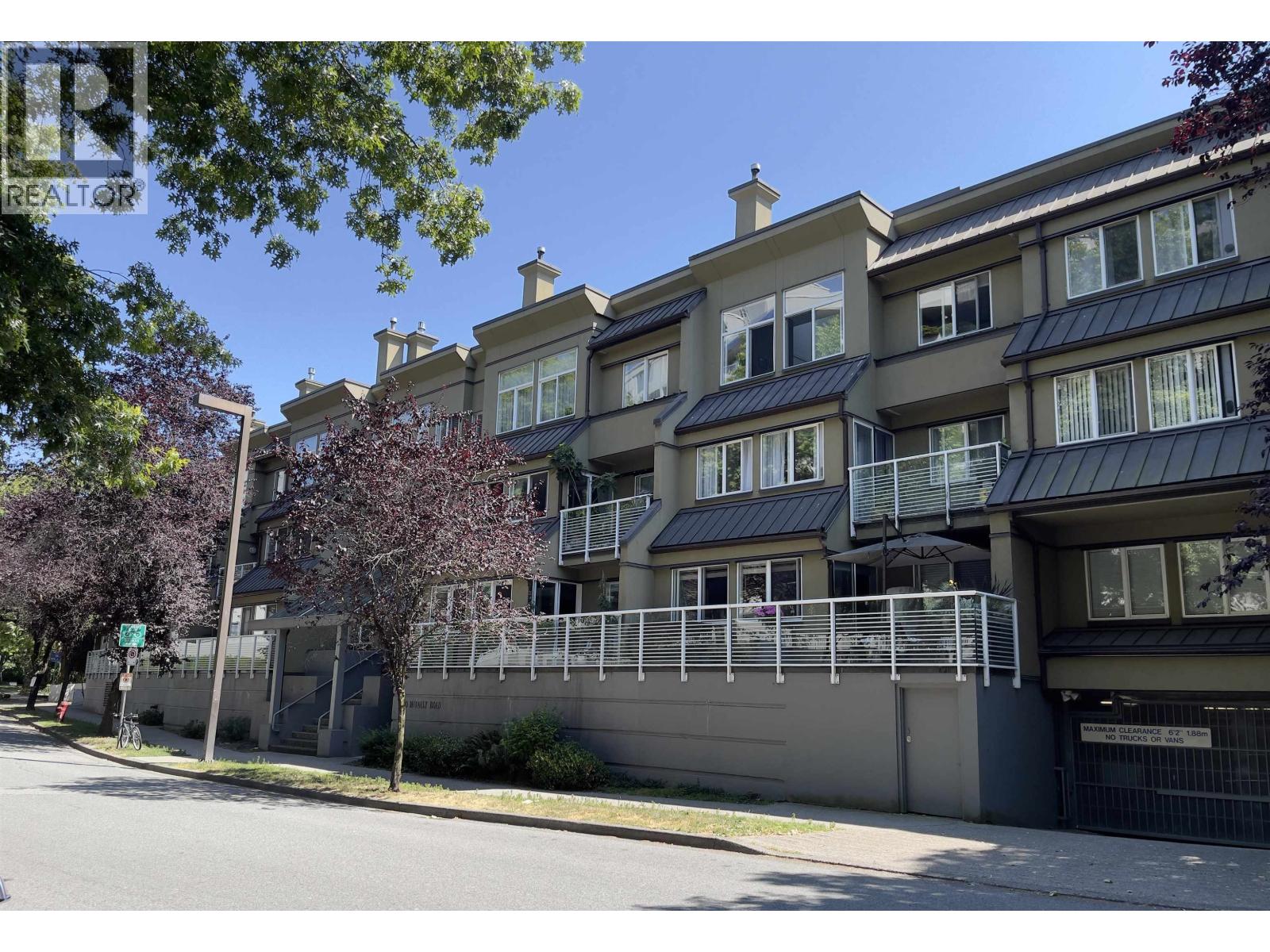 203 650 MOBERLY ROAD, Vancouver, British Columbia