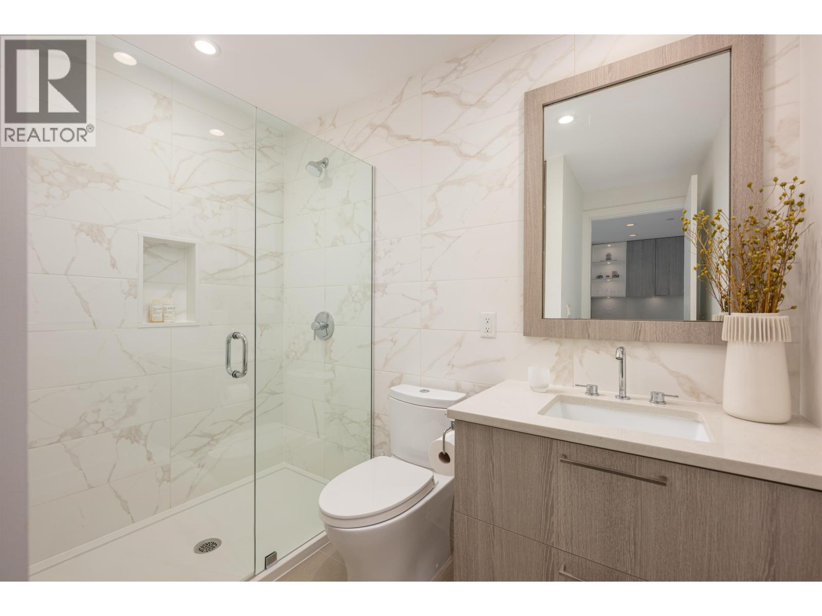 208 707 E 3rd Street, North Vancouver, British Columbia  V7L 1G8 - Photo 18 - R3034207