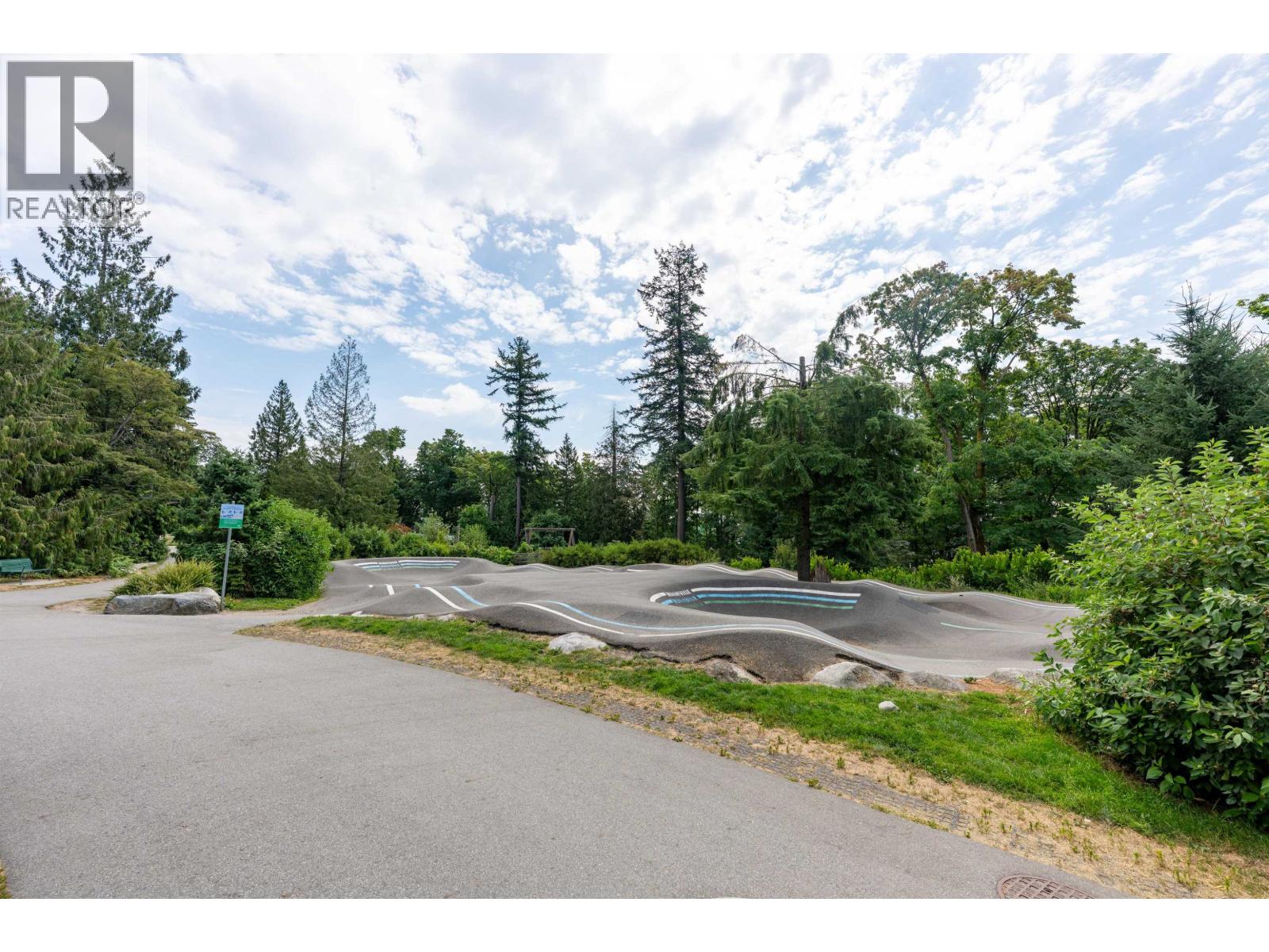 208 707 E 3rd Street, North Vancouver, British Columbia  V7L 1G8 - Photo 27 - R3034207