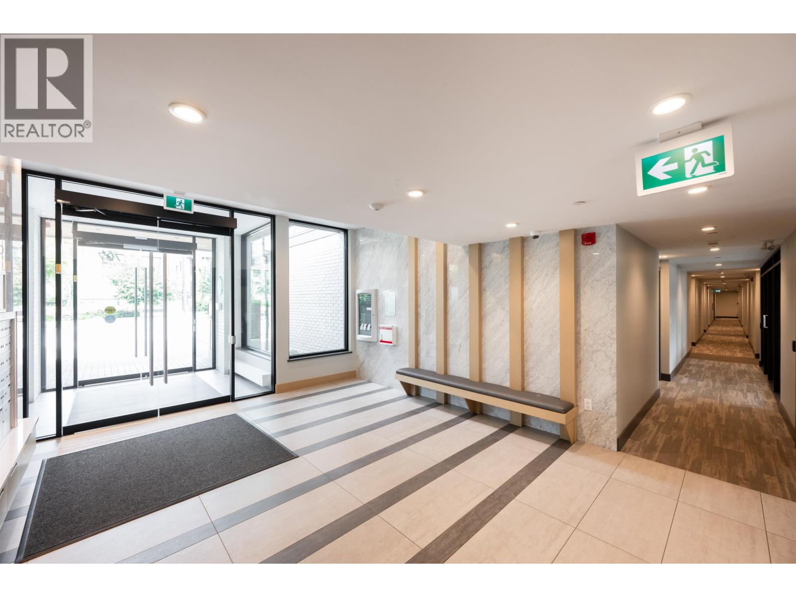 208 707 E 3rd Street, North Vancouver, British Columbia  V7L 1G8 - Photo 4 - R3034207