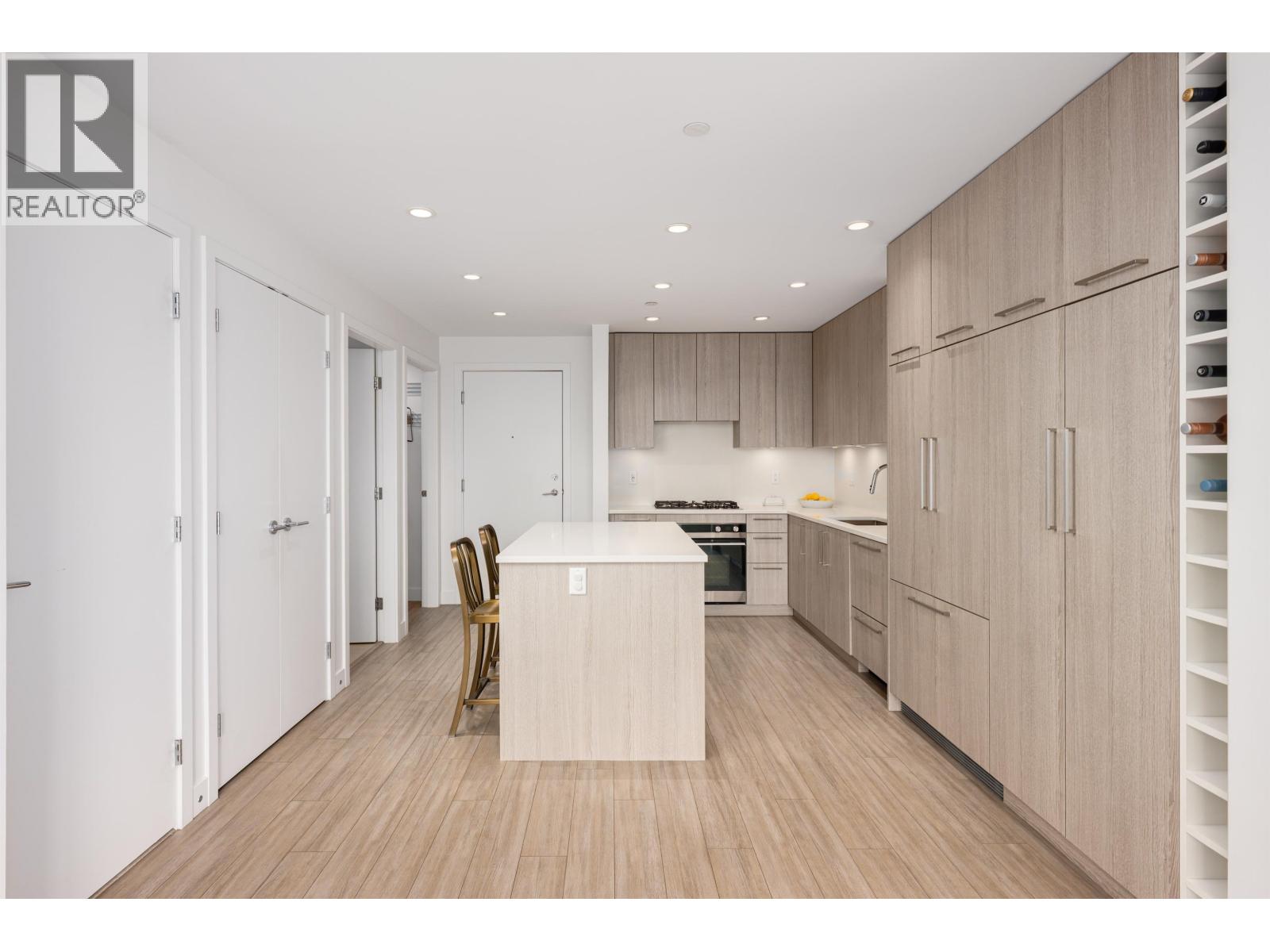 208 707 E 3rd Street, North Vancouver, British Columbia  V7L 1G8 - Photo 8 - R3034207