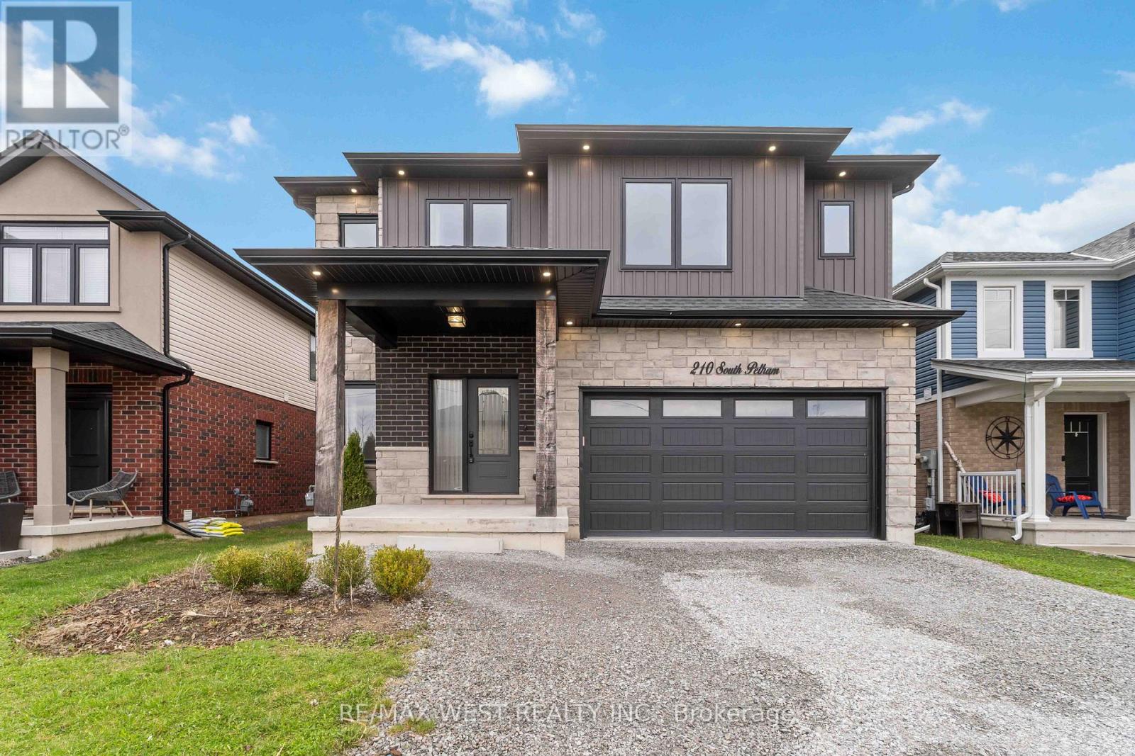 210 S Pelham Road, Welland, Ontario  L3B 5N8 - Photo 1 - X12328004