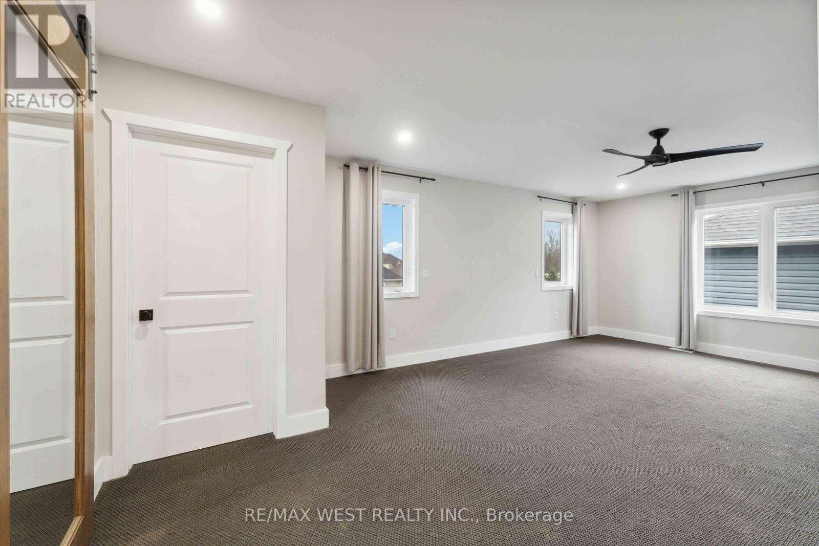 210 S Pelham Road, Welland, Ontario  L3B 5N8 - Photo 11 - X12328004