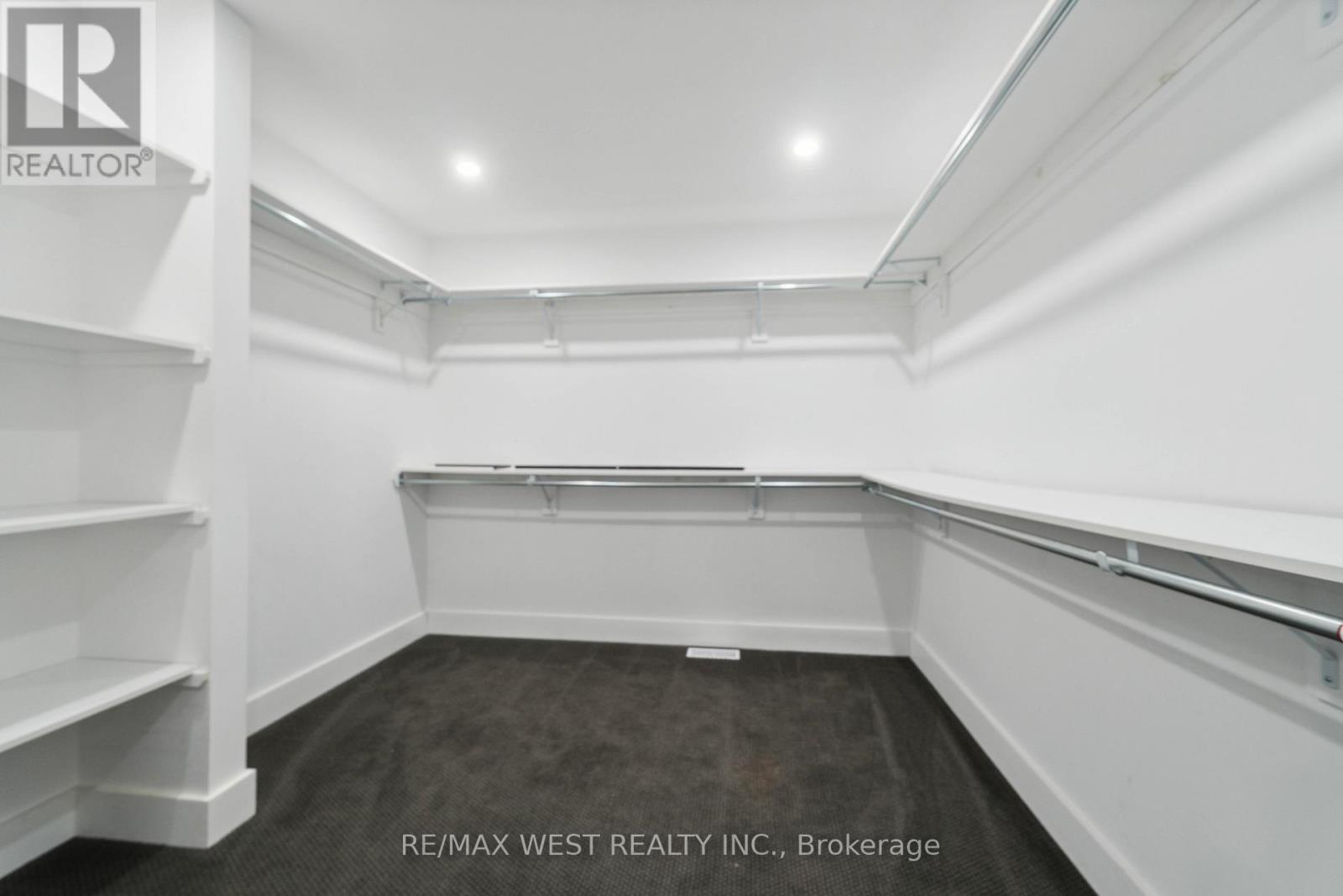 210 S Pelham Road, Welland, Ontario  L3B 5N8 - Photo 13 - X12328004