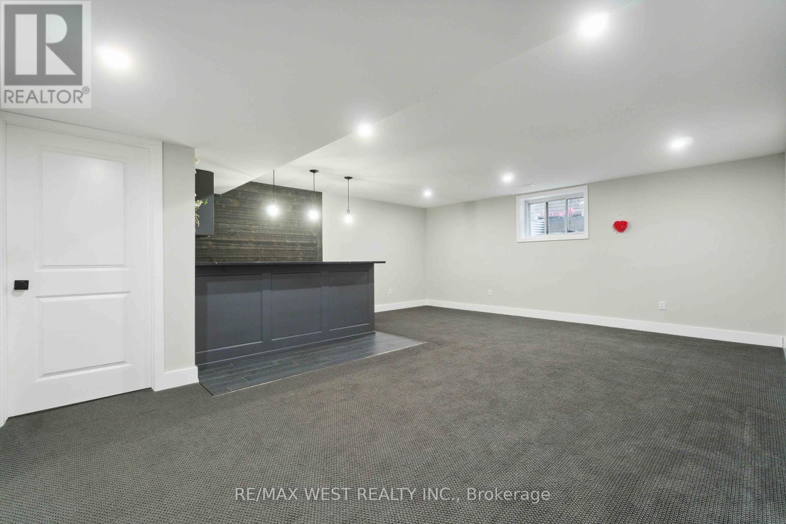 210 S Pelham Road, Welland, Ontario  L3B 5N8 - Photo 22 - X12328004