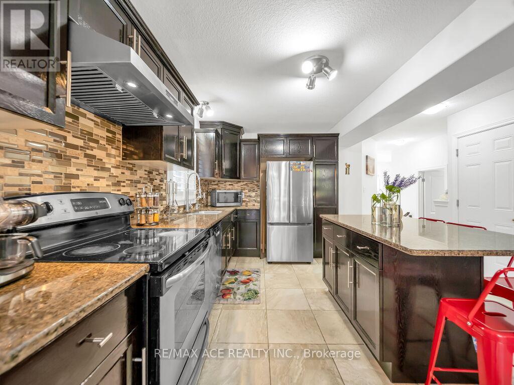 160 Kemp Crescent E, Guelph, Ontario  N1E 0K1 - Photo 12 - X12328012