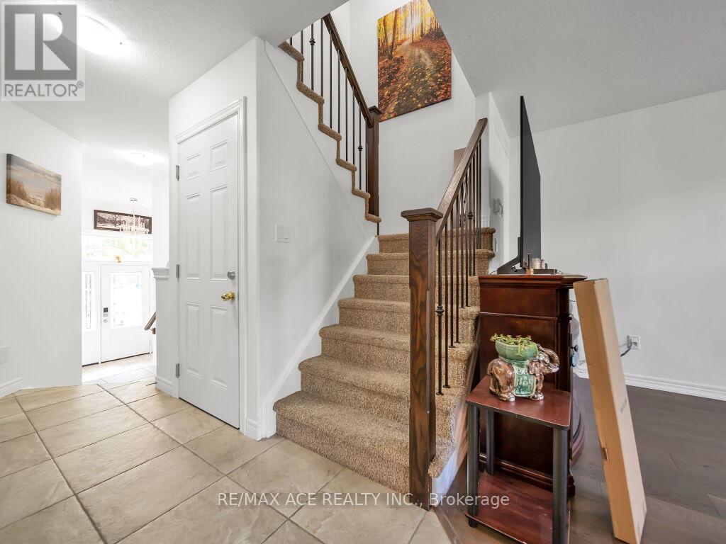 160 Kemp Crescent E, Guelph, Ontario  N1E 0K1 - Photo 18 - X12328012