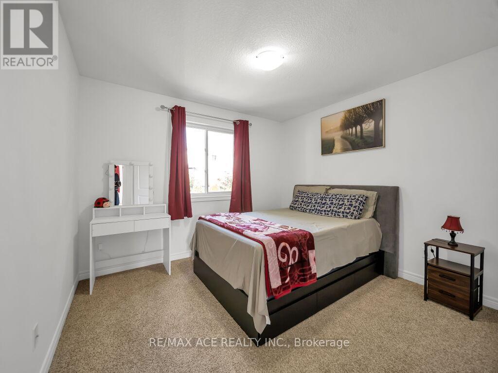 160 Kemp Crescent E, Guelph, Ontario  N1E 0K1 - Photo 27 - X12328012