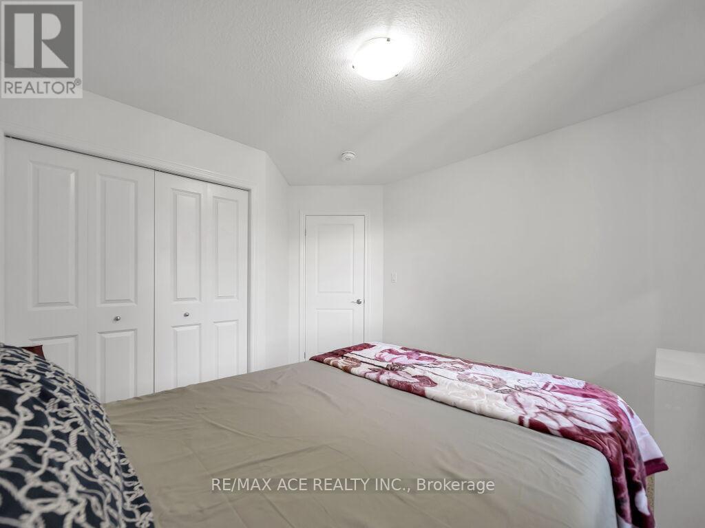 160 Kemp Crescent E, Guelph, Ontario  N1E 0K1 - Photo 28 - X12328012
