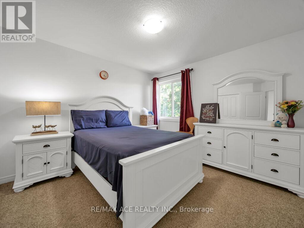 160 Kemp Crescent E, Guelph, Ontario  N1E 0K1 - Photo 29 - X12328012